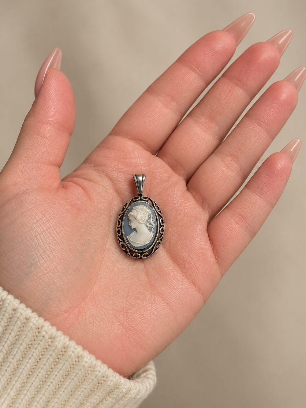 Vintage 925 Sterling Silver Shell Cameo Pendant • Ornate Victorian Filigree